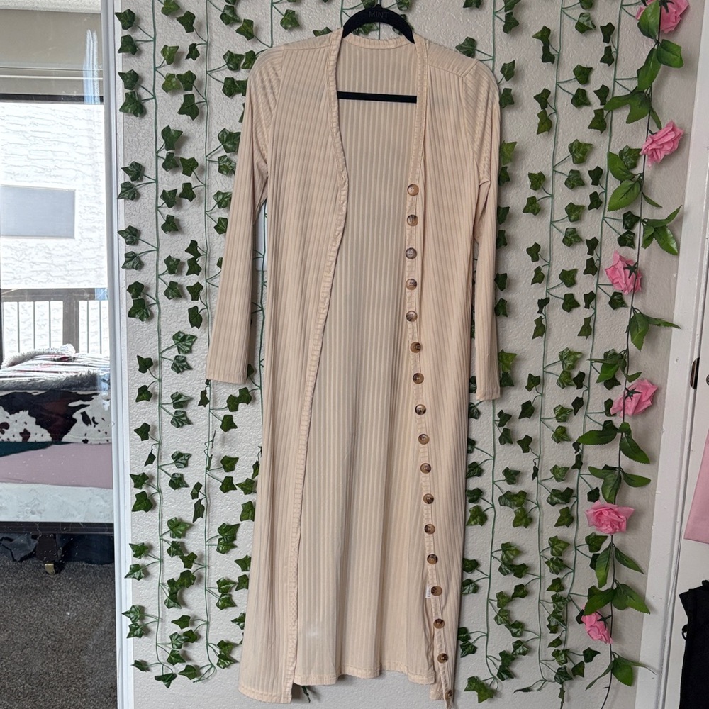 Elegant Cream Button-Down Maxi Dress